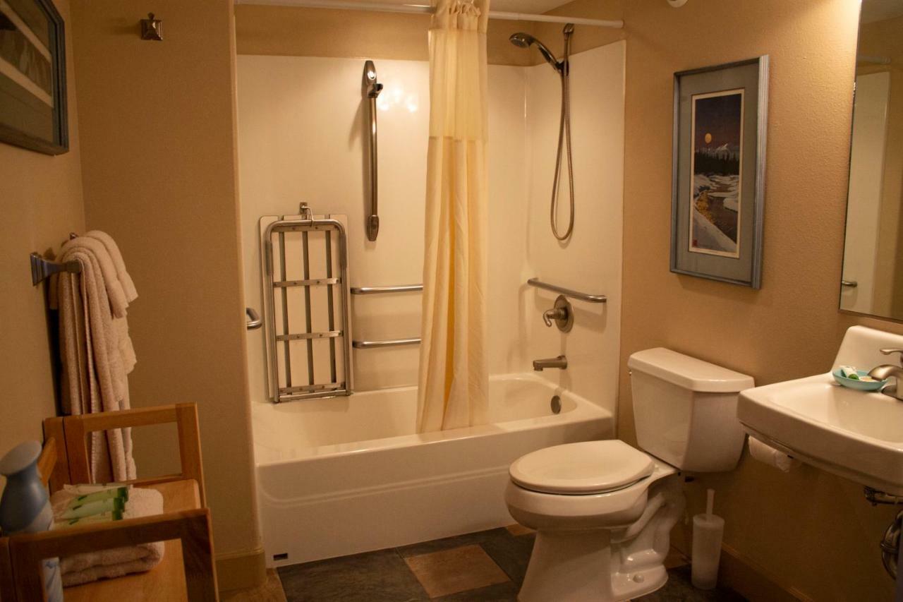 הומר Otter Beach Lodges מראה חיצוני תמונה