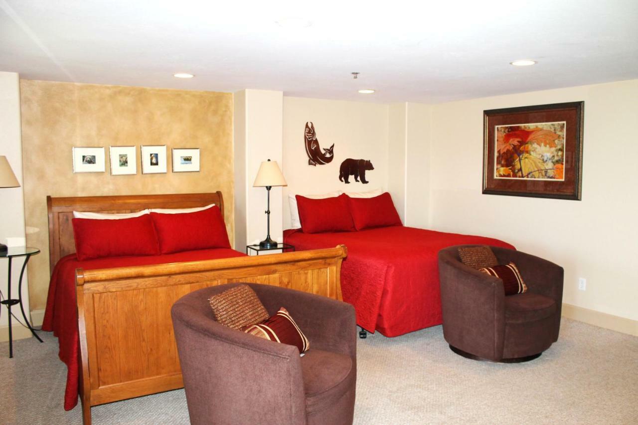 הומר Otter Beach Lodges מראה חיצוני תמונה
