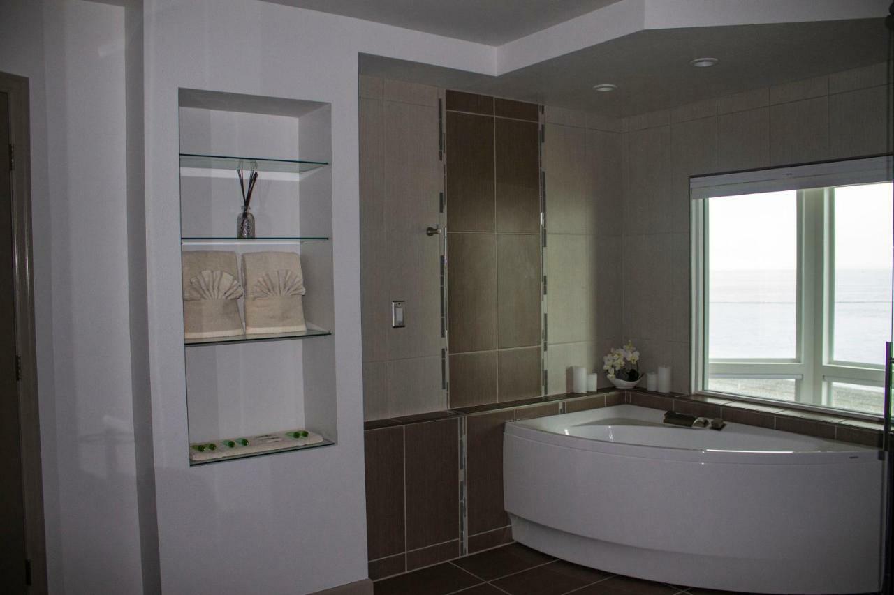 הומר Otter Beach Lodges מראה חיצוני תמונה